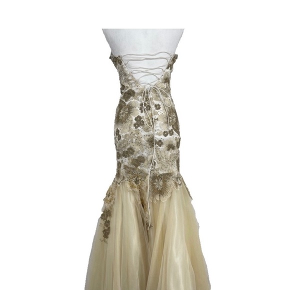 Mac Duggal strapless corset back prom gown - Picture 3 of 16